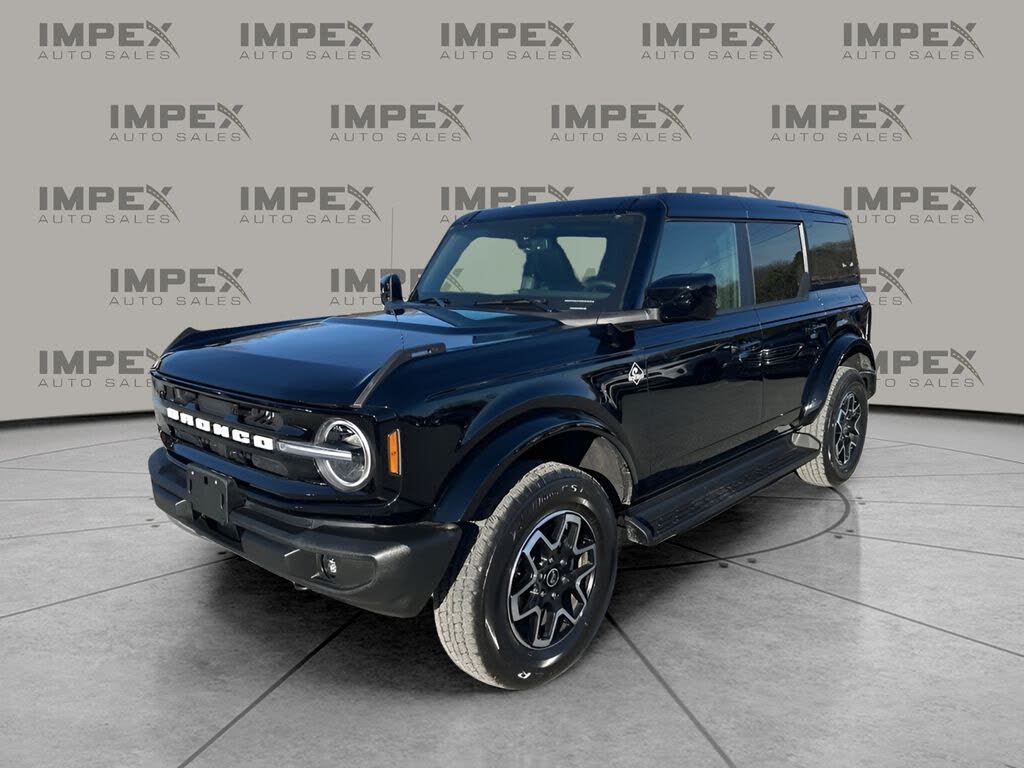 2025 Ford Bronco Outer Banks 4-Door 4WD