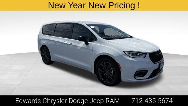 2026 Chrysler Pacifica Select FWD