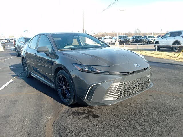 2025 Toyota Camry SE FWD