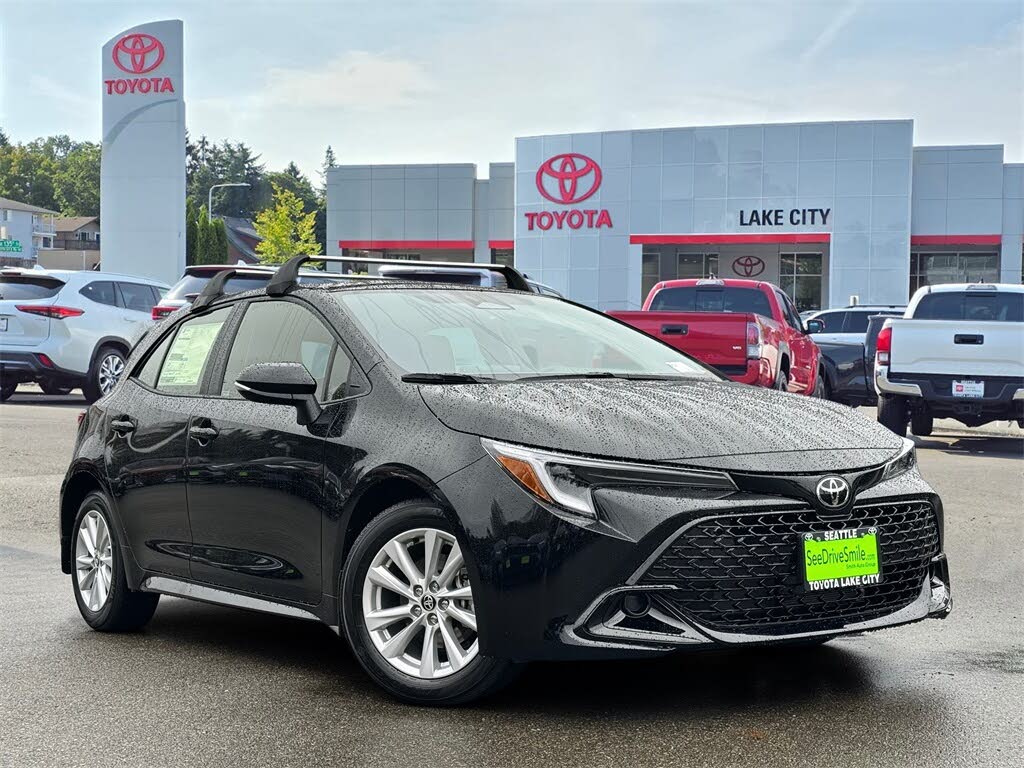 2026 Toyota Corolla Hatchback SE FWD