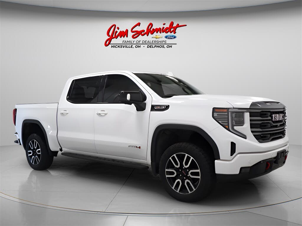 2024 GMC Sierra 1500 AT4 Crew Cab 4WD