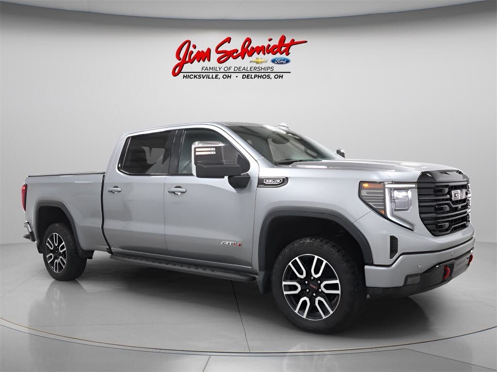 2024 GMC Sierra 1500 AT4 Crew Cab 4WD