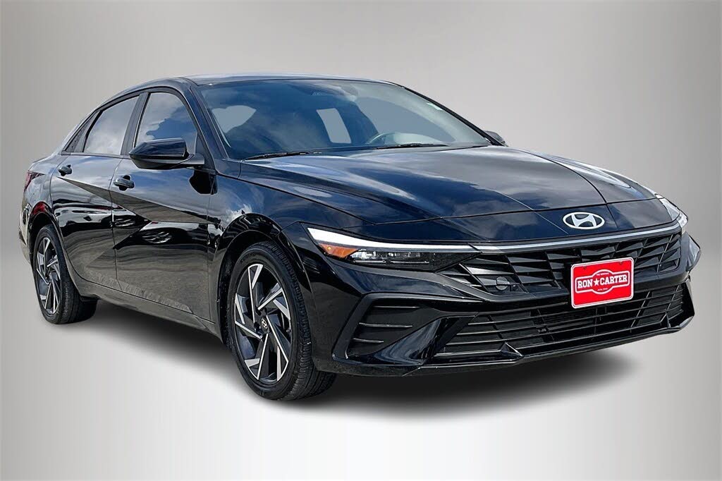 2025 Hyundai Elantra SEL Sport FWD