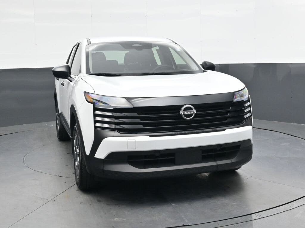 2025 Nissan Kicks S FWD