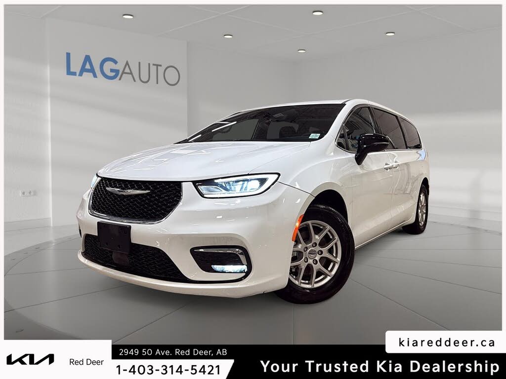 Chrysler Pacifica Touring FWD 2024