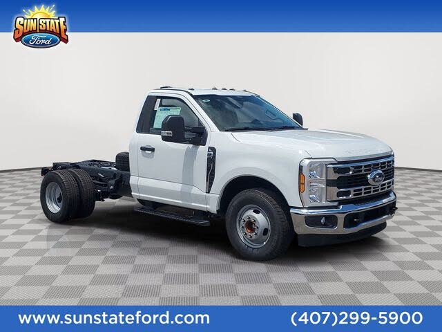 2025 Ford F-350 Super Duty Chassis XL Regular Cab DRW RWD