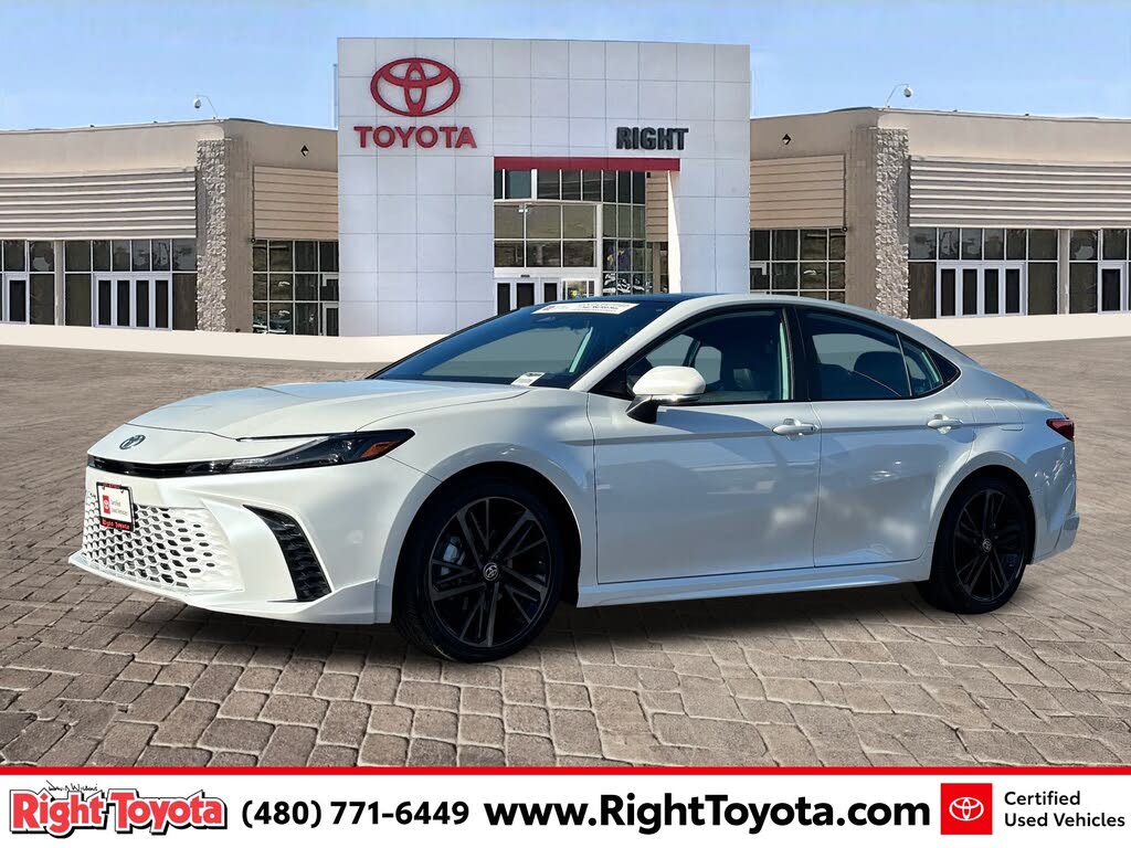 2025 Toyota Camry XSE FWD