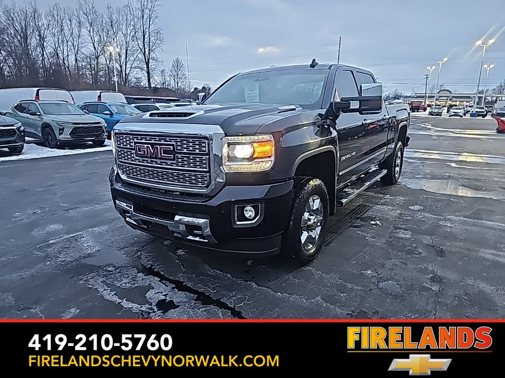 2018 GMC Sierra 3500HD Denali Crew Cab LB DRW 4WD