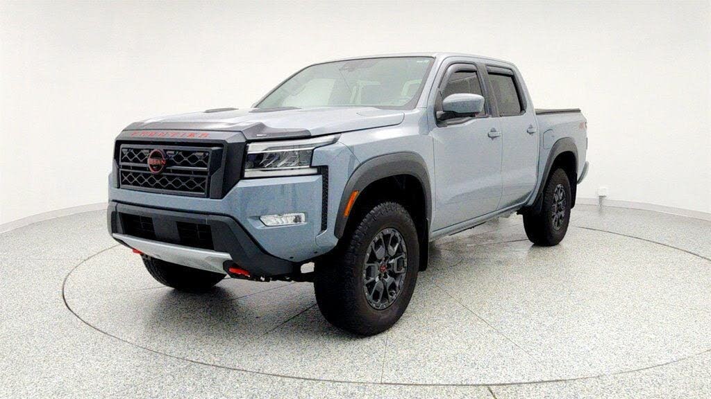 2023 Nissan Frontier PRO-4X Crew Cab 4WD