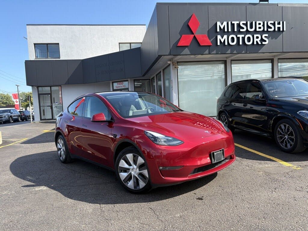 Tesla Model Y Long Range AWD 2024