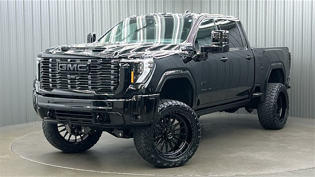 2025 GMC Sierra 3500HD Denali Crew Cab 4WD
