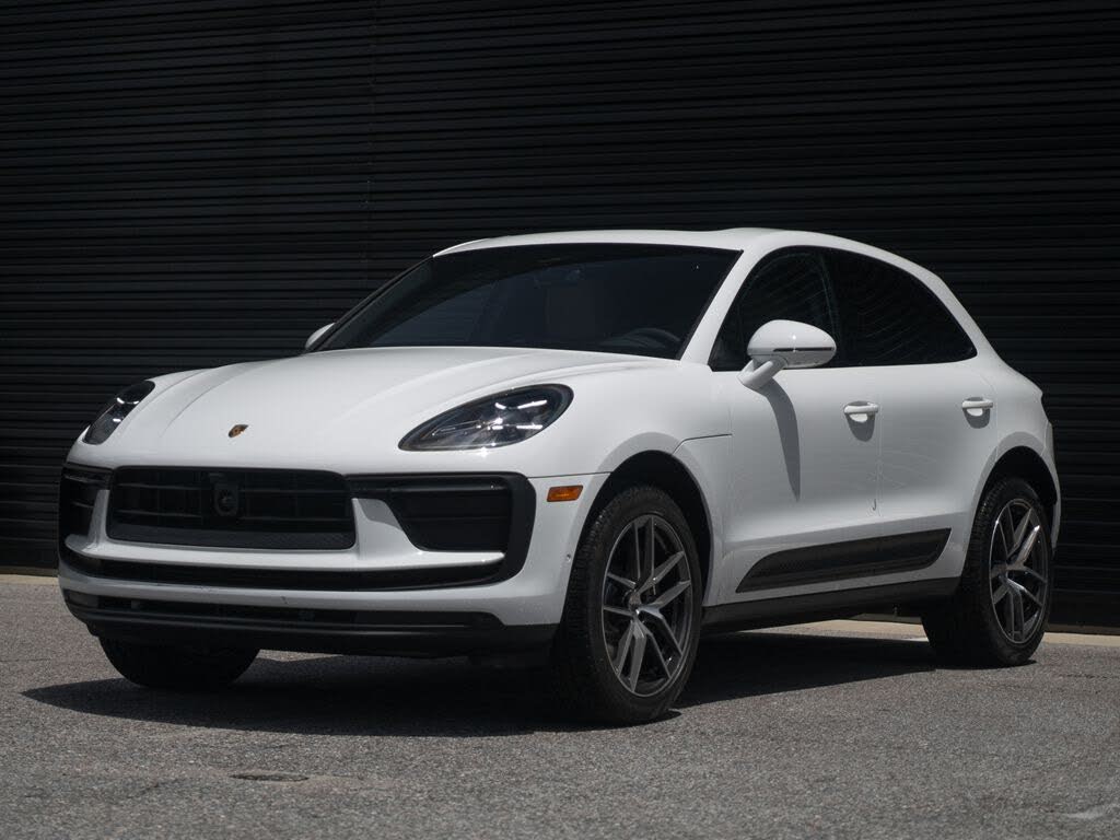 2025 Porsche Macan