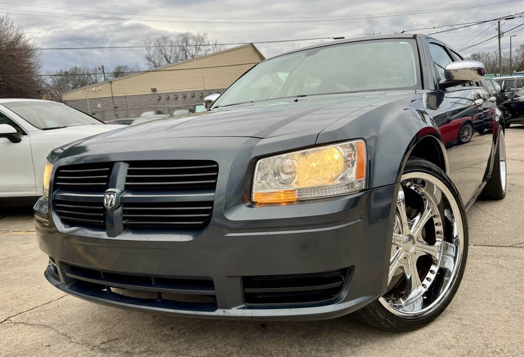 2008 Dodge Magnum RWD