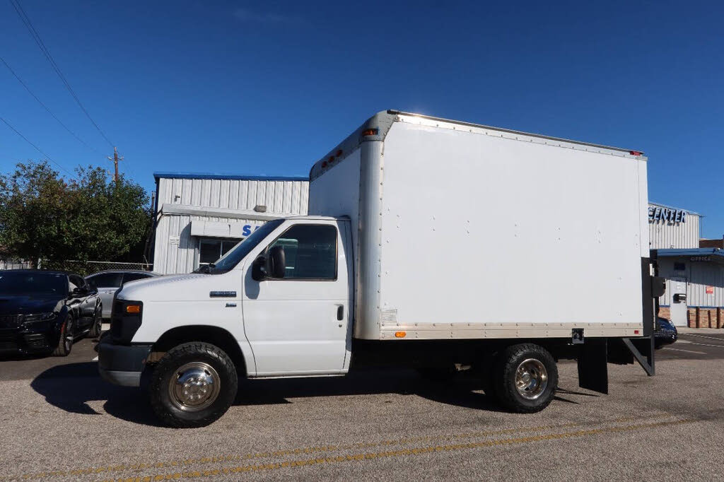 2010 Ford E-Series Chassis E-350 SD Cutaway 138 DRW RWD