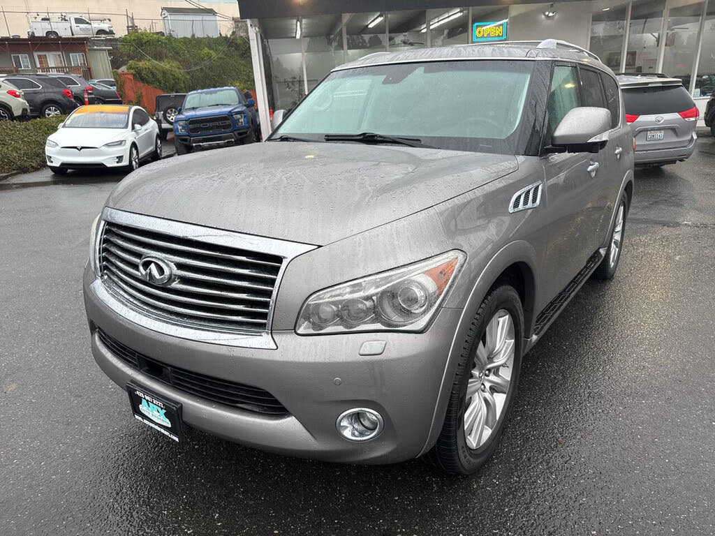 2011 INFINITI QX56 4WD with Split Bench Seat Package