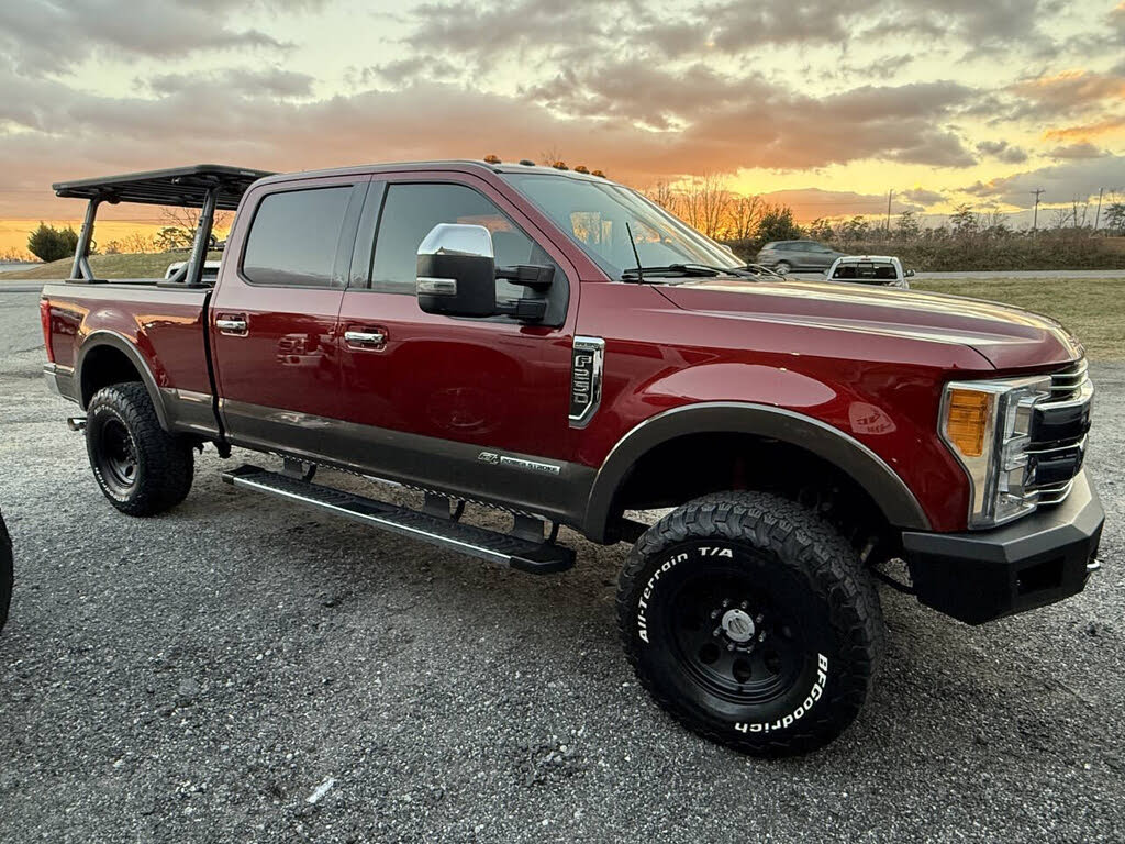2017 Ford F-250 Super Duty Lariat Crew Cab 4WD
