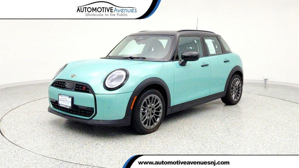 2025 MINI Cooper S Signature Trim 4-door Hatchback