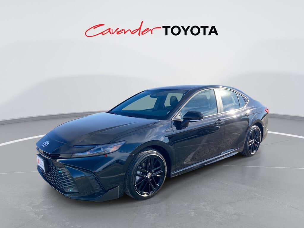 2026 Toyota Camry SE FWD