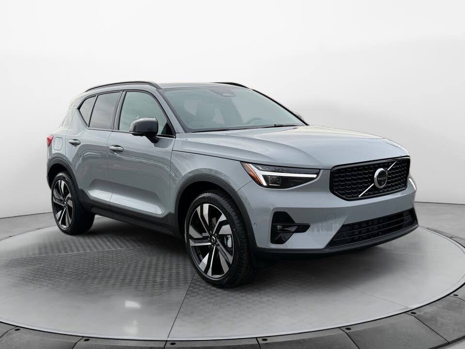 2026 Volvo XC40 B5 Ultra AWD
