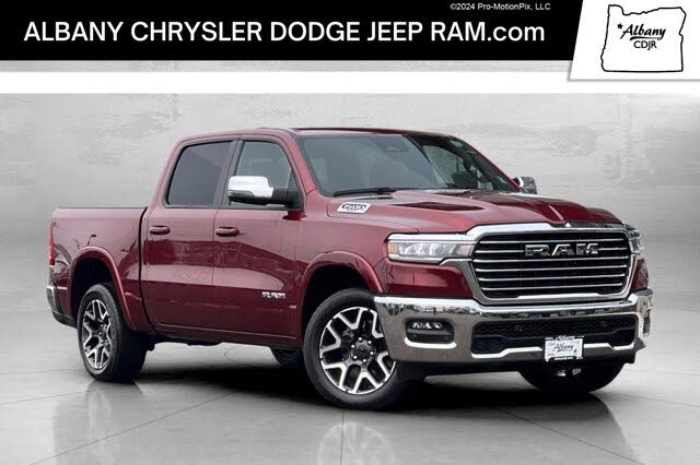 2025 RAM 1500 Laramie Crew Cab 4WD