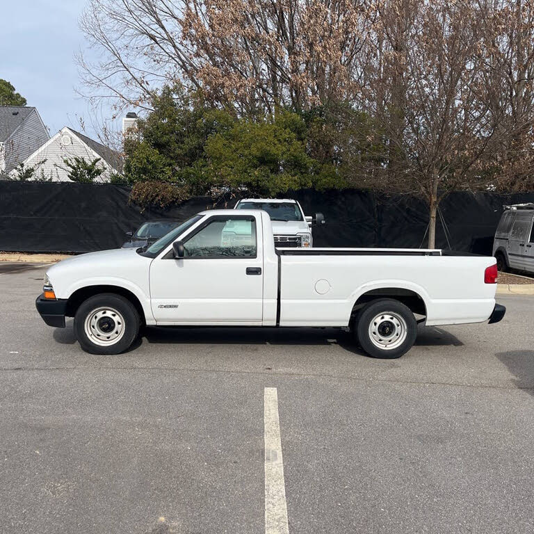 2002 Chevrolet S-10 LB RWD