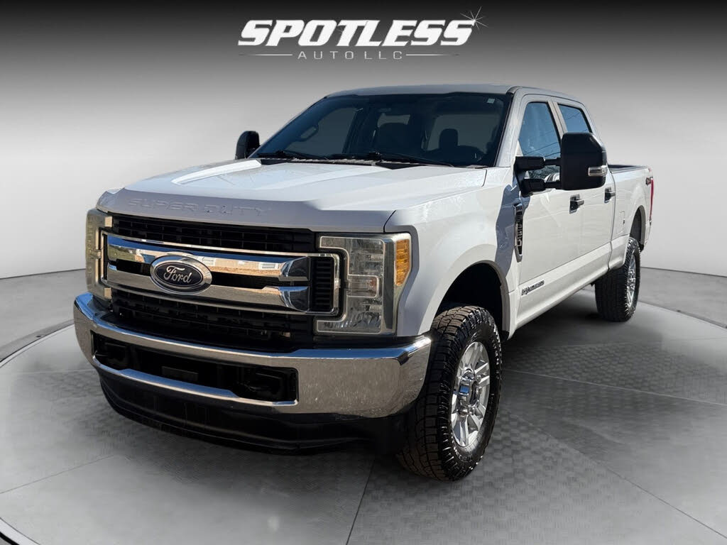2017 Ford F-250 Super Duty XL Crew Cab 4WD