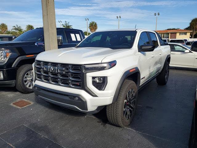 2025 GMC Canyon AT4 Crew Cab 4WD