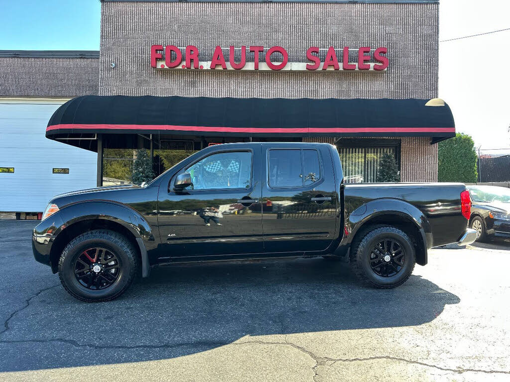 2015 Nissan Frontier SV Crew Cab 4WD