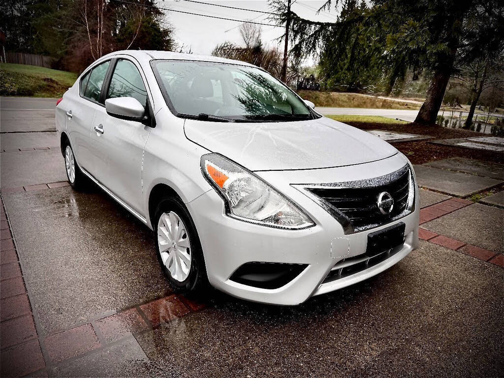 2018 Nissan Versa SV