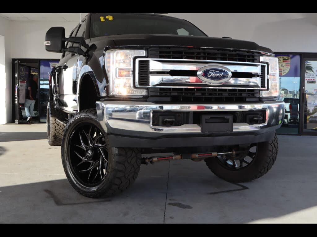 2019 Ford F-250 Super Duty XLT Crew Cab 4WD
