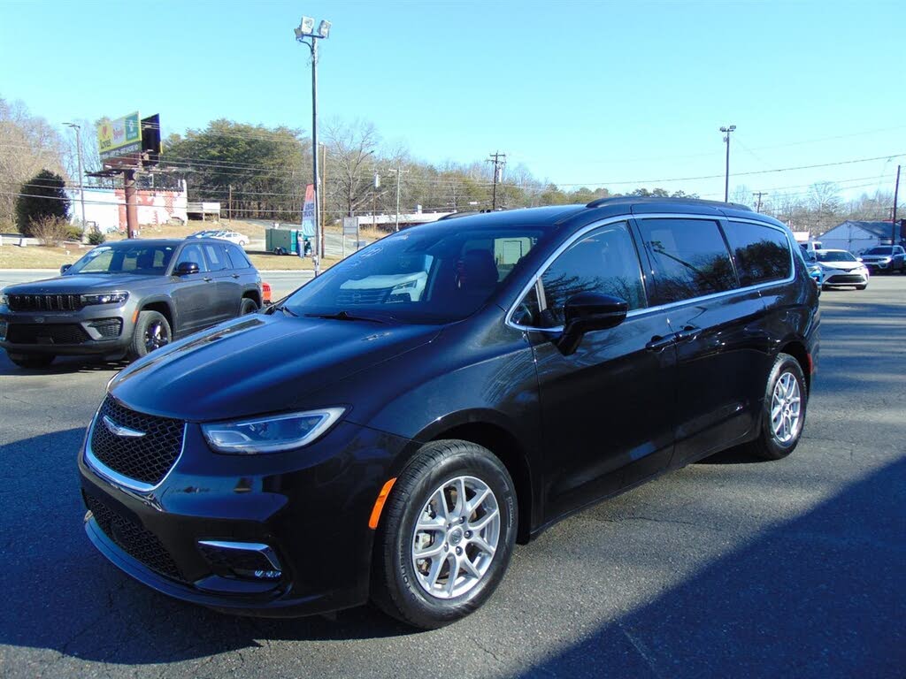 2022 Chrysler Pacifica Touring L FWD