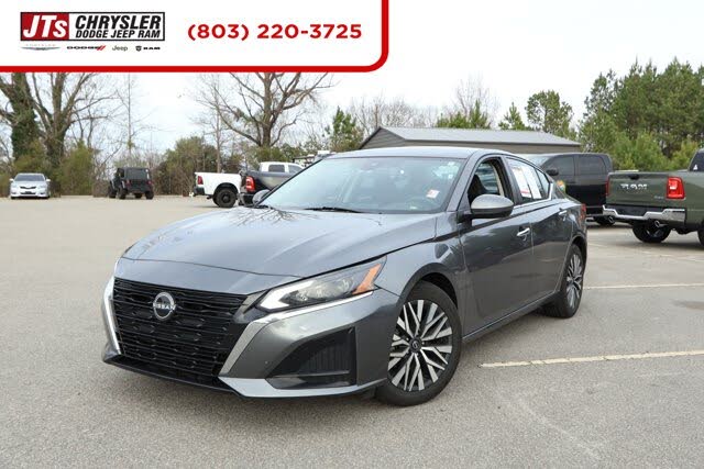 2023 Nissan Altima 2.5 SV FWD