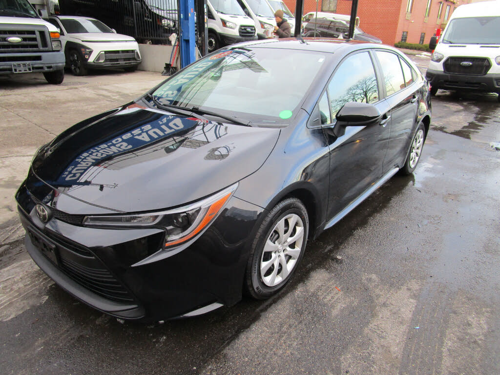 2024 Toyota Corolla LE FWD
