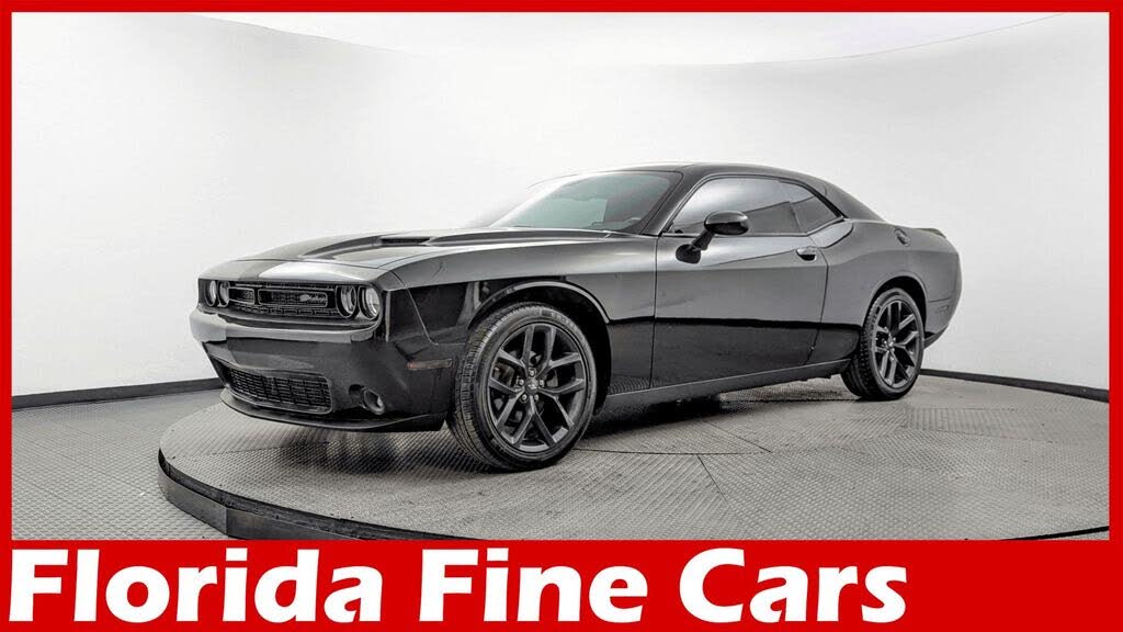 2020 Dodge Challenger SXT RWD