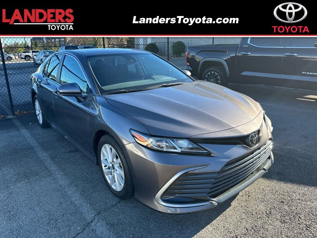2022 Toyota Camry LE FWD