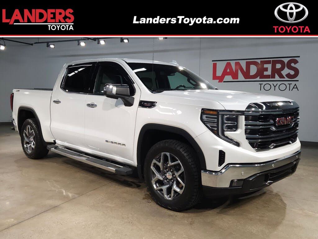 2023 GMC Sierra 1500 SLT Crew Cab 4WD