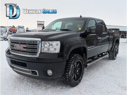 2014 GMC Sierra 2500HD Denali Crew Cab SB 4WD