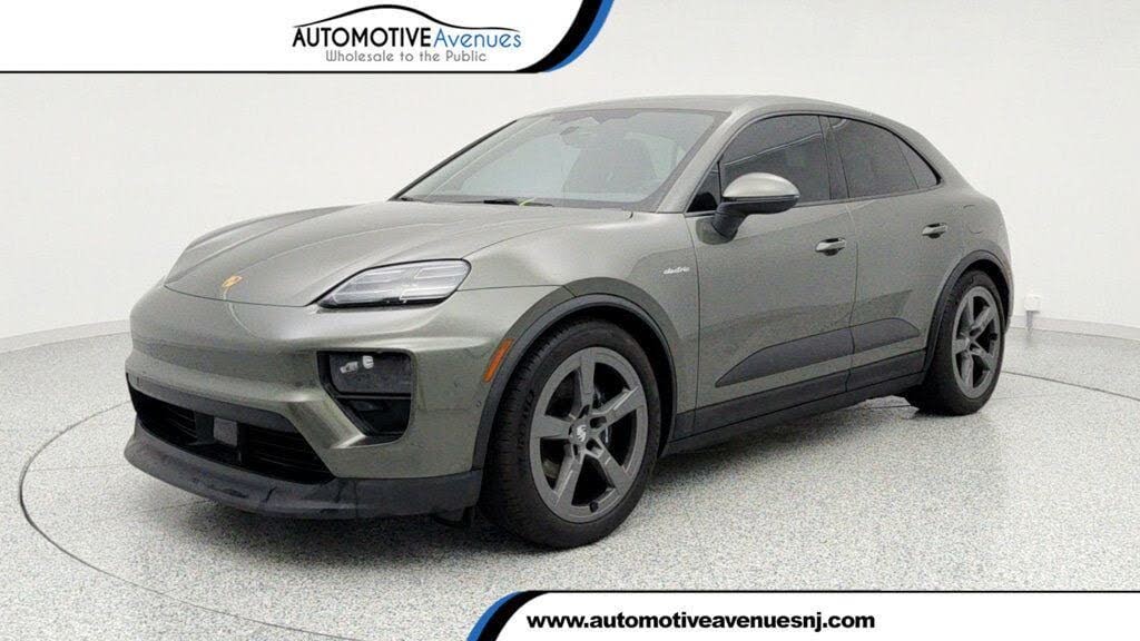 2025 Porsche Macan AWD