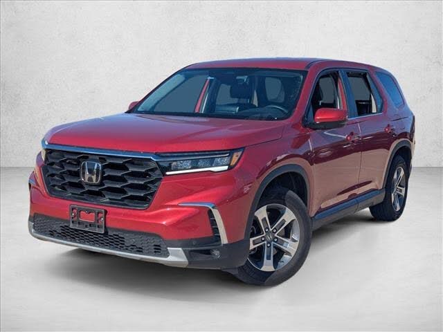 2023 Honda Pilot EX-L FWD with Captains Chairs