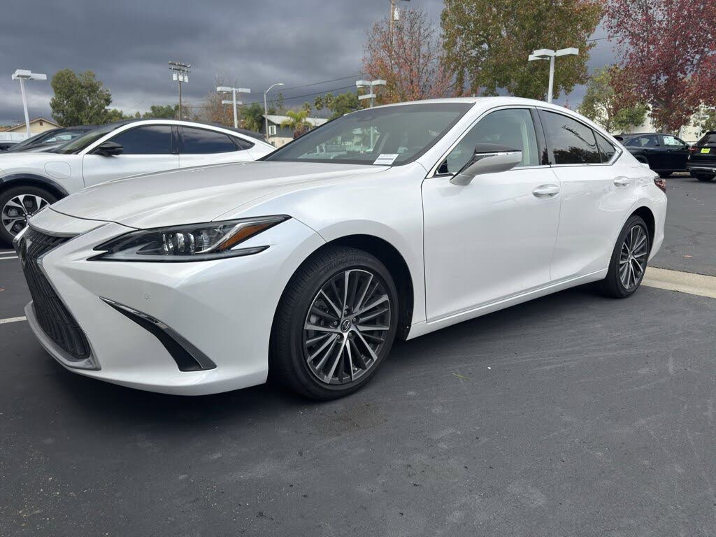 2024 Lexus ES Hybrid 300h FWD