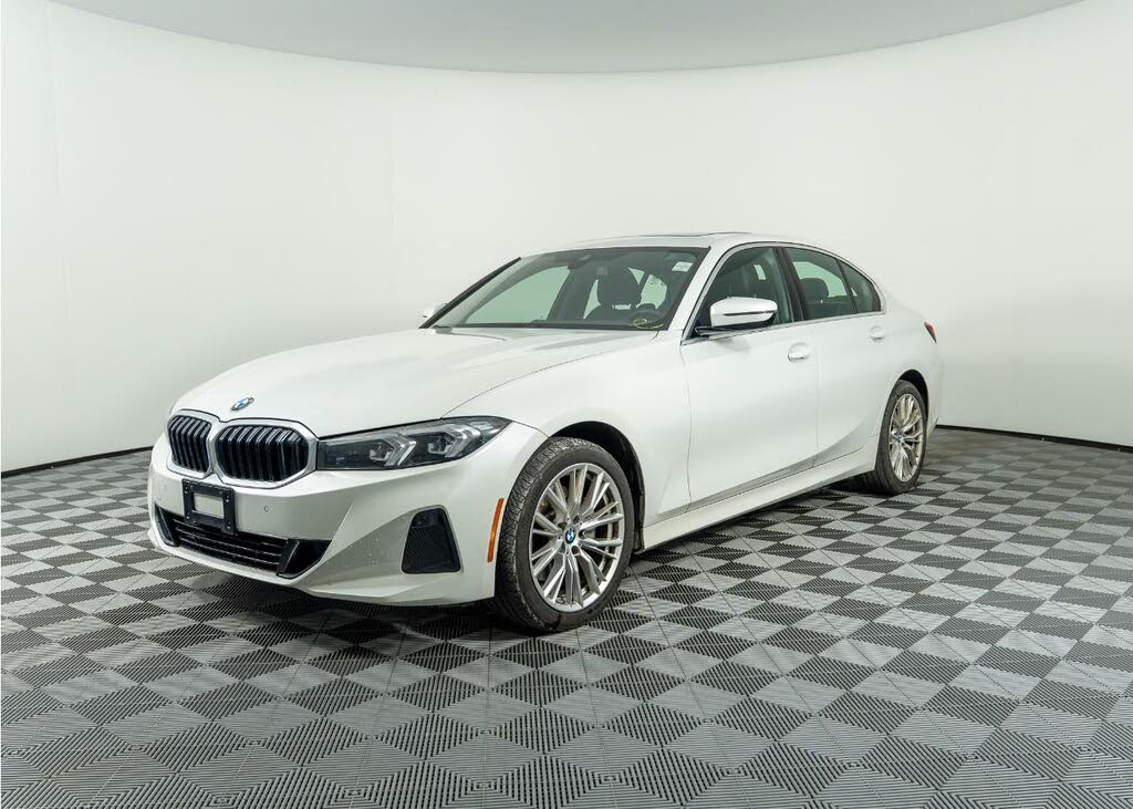 BMW 3 Series 330i xDrive AWD 2024