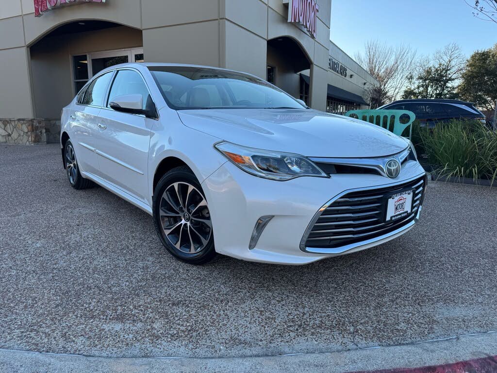 2018 Toyota Avalon XLE