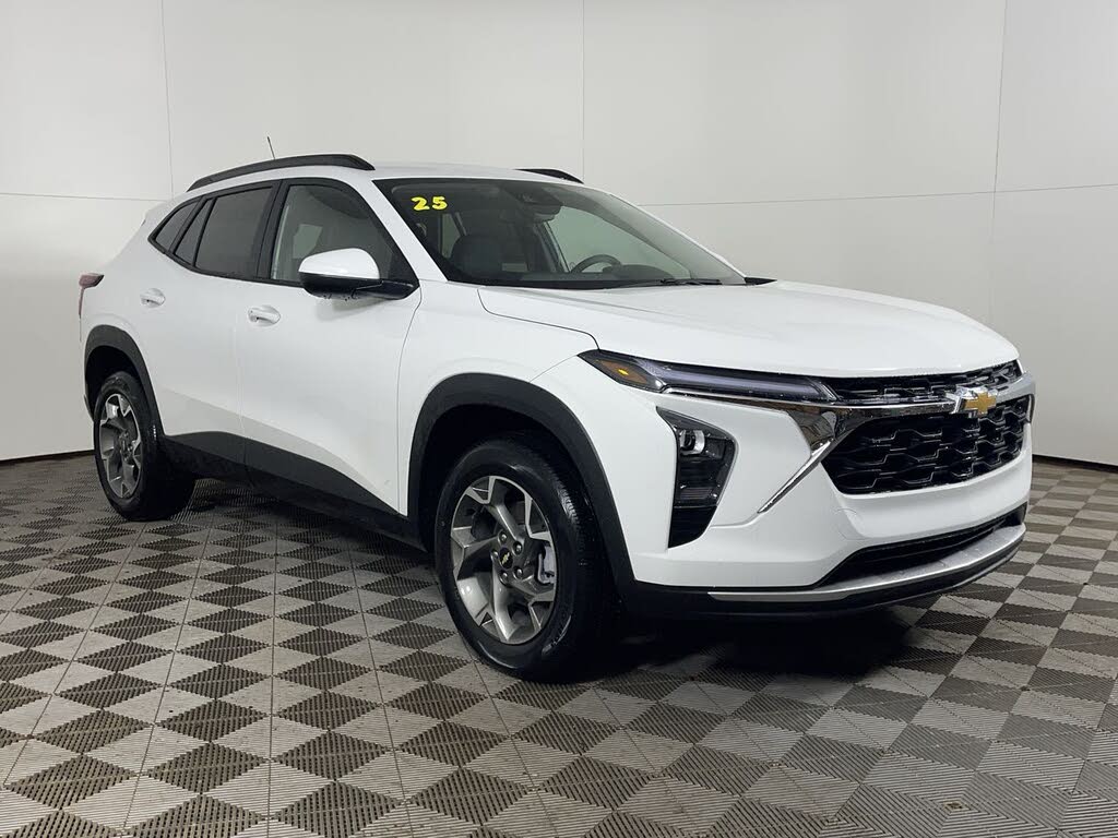 2025 Chevrolet Trax LT FWD