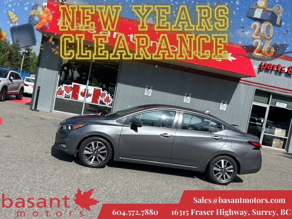 Nissan Versa SV FWD 2021