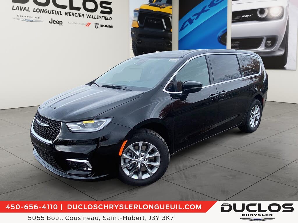 2026 Chrysler Pacifica Select AWD