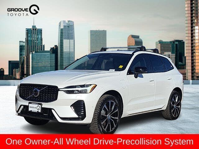 2023 Volvo XC60 Recharge T8 Plus Dark Theme eAWD
