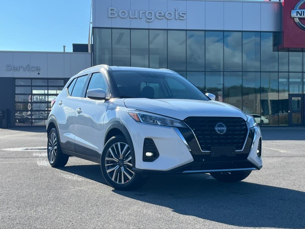 Nissan Kicks SV FWD 2025