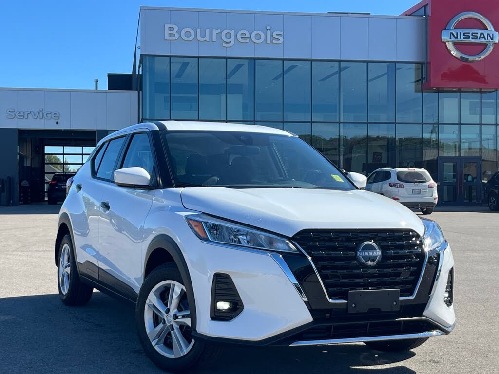 2025 Nissan Kicks Play S FWD