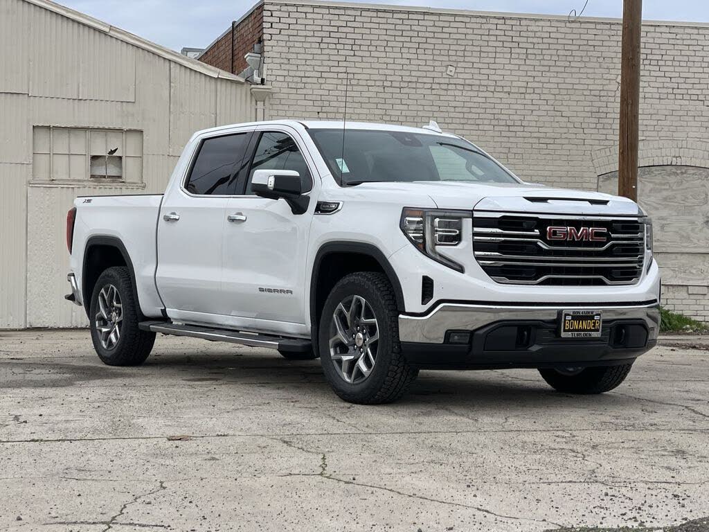 2026 GMC Sierra 1500 SLT Crew Cab 4WD