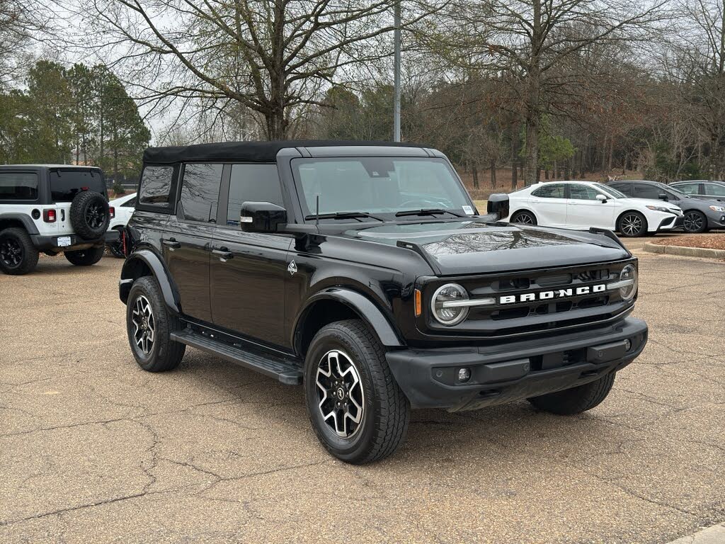 2022 Ford Bronco Outer Banks 4-Door 4WD